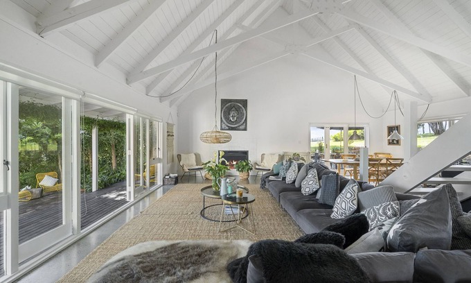 Te Horo Beach Casa | The House - The Lodge Te Horo