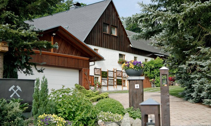 Pfaffroda Casa | ¡La casa 'Waldblick' le da la bienvenida al ERZGEBIRGE!