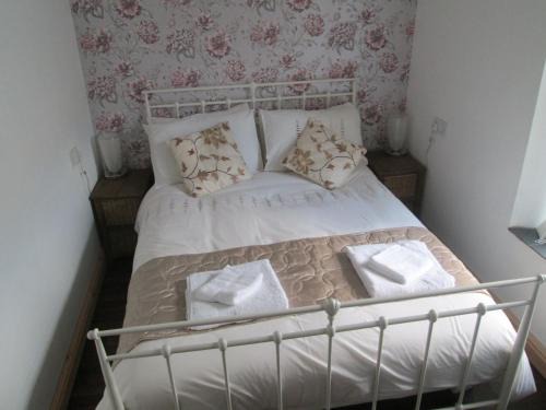 Margam Cama Y Desayuno | The Hub at Abercrave