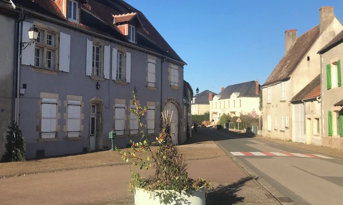 Chantenay-Saint-Imbert Cama Y Desayuno | The hunting lodge near the MagnyCours circuit