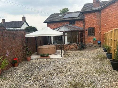 Cosford Casa | The Hurst Coach House