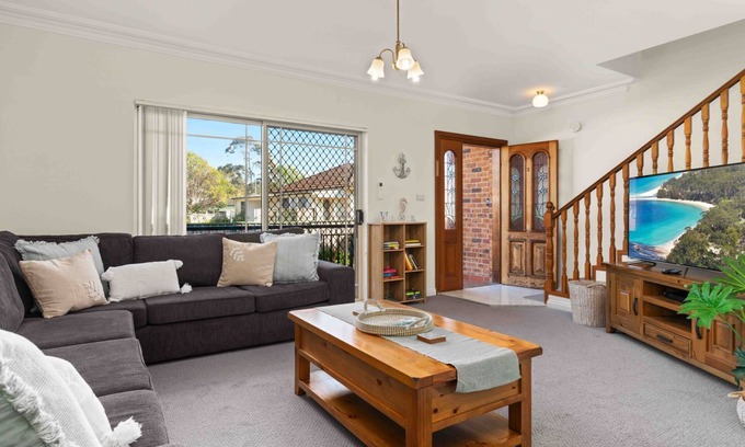 Huskisson Casa | The Husky Nest by Experience Jervis Bay
