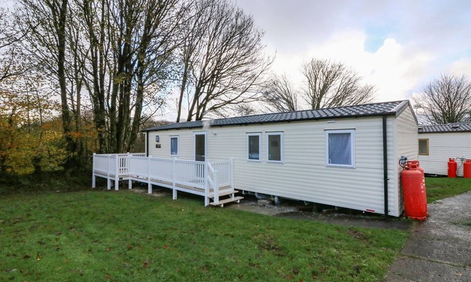 Bucks Cross Cabaña | THE HUT (DEVON COUNTRY 5), family friendly in Bucks Cross, Bideford