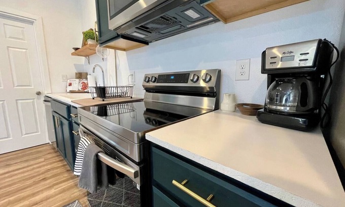 Tri-Cities Casa | "The Hygge" 1-bedroom private ground floor apartment in charming Kennewick