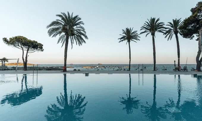 Ciudad de Ibiza Hotel | The Ibiza Twiins Hotel