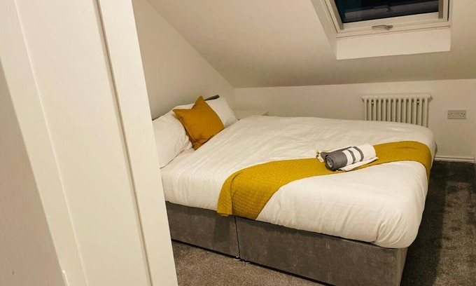 Bolton Casa | The Immaculate Haven