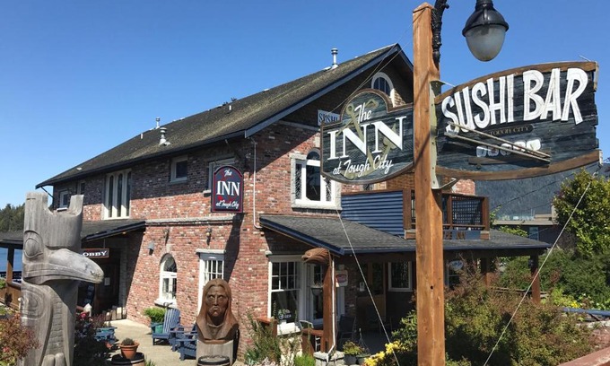 Tofino Hotel | The Inn at Tough City