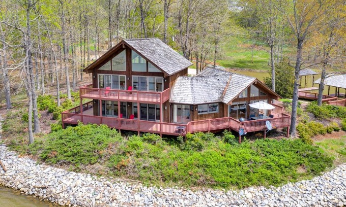 Moneta Casa | The Inner Banks