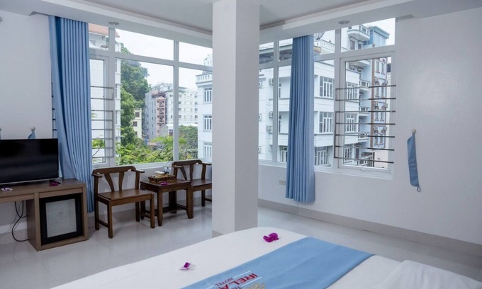 Cat Hai Hotel | The Ireland Hotel