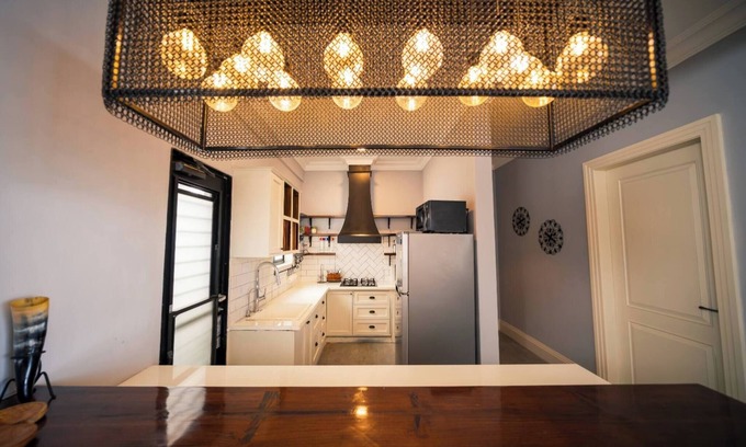 Bullawala Apartamento | The Iron Throne ~ A Bespoke Got' Theme Penthouse