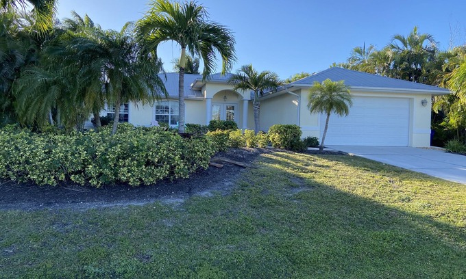 Pine Island Center Casa | The Island House on Pine Island with heat-pump heated most privacy pool