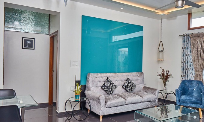 Kalyan Nagar Apartamento | The Jazminn - Glass Apartment