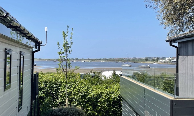 Mudeford Casa | The Jetty: una caravana de arenales con capacidad para 4 personas en 2 habitaciones