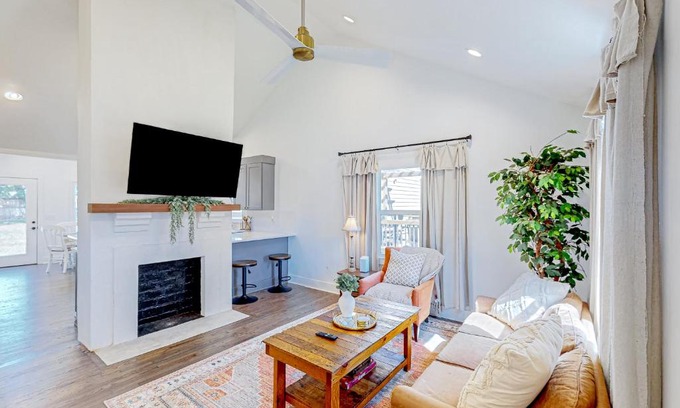 Talbot's Corner Casa | The Joyful Cottage