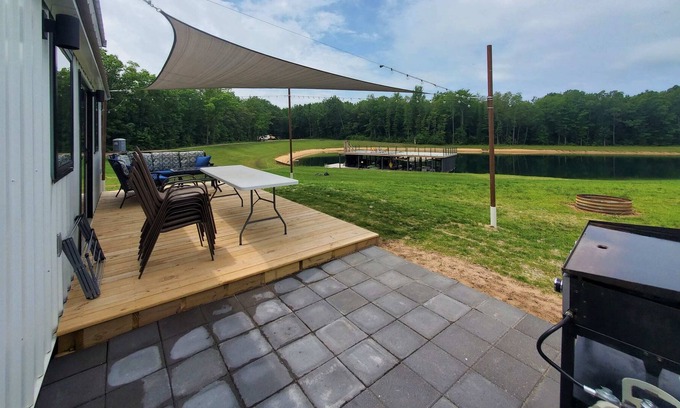 South Haven Cabina | The joyful White cottage on Forest Lake