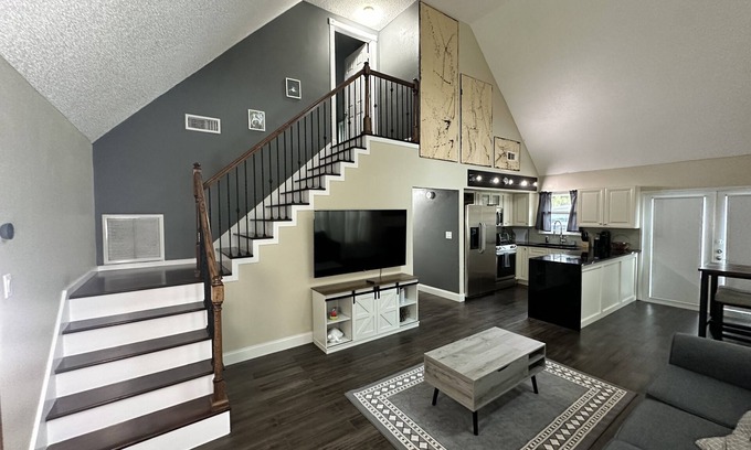 Jupiter Farms Casa | The Jupiter Chalet - Farm House less than 15 mins from the beach