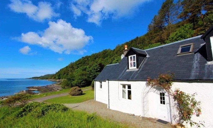 Lochgilphead Casa | The Kennels, 3 Bedroom Cottage , Sleeps 6 With It's Own Bay and Loch Access
