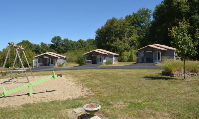 Clam Chalet De Esquí | La llave de los campeones 17500 / Le Merisier 35m2 / 3 ***