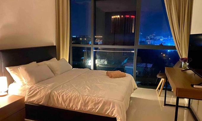 Batu Lintang Apartamento | The Khals Suite@Kozi Square