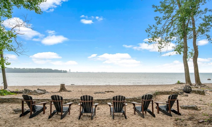 Fort Erie Cabaña | The Kimble Estate: Waterfront-History-Extra Special