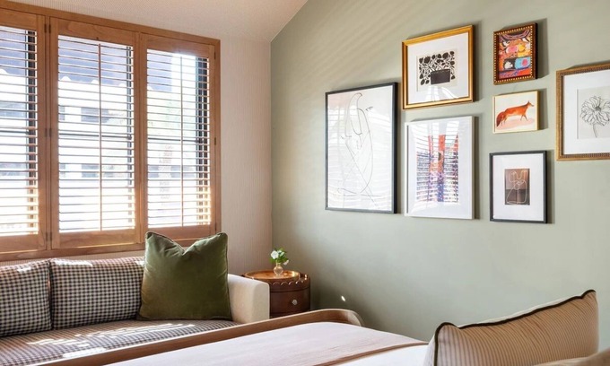 Courier City - Oscawana Casa | The King at Palihouse Hyde Park Village, Parking!