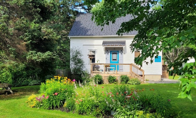 Kingsclear Casa | The King's Hideaway/hot tub/18 min.away to F’ton shops&rest/golf Mactaquac Park