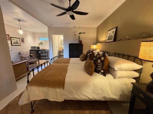 Greyton Cabina | The Lady Grace