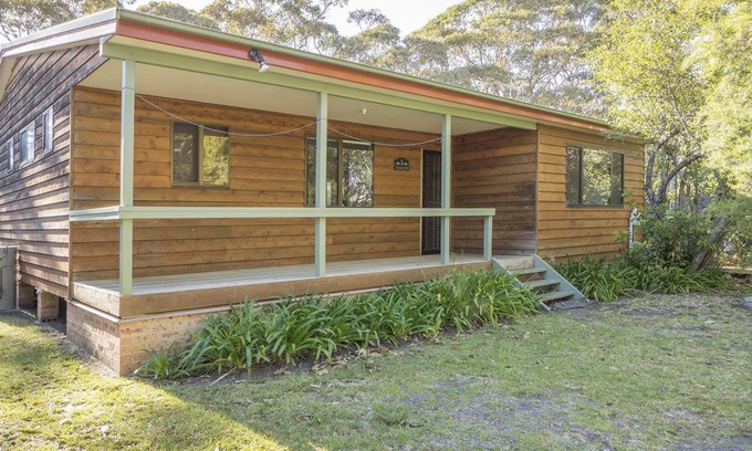 Lake Tabourie Casa | The Lake Cabin - Centre Street 10