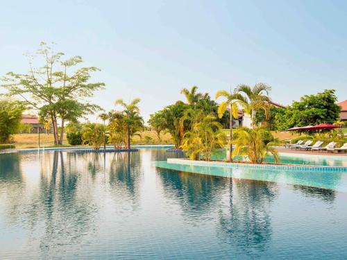 Naypyidaw Hotel | The Lake Garden Hotel Nay Pyi Taw - MGallery Collection