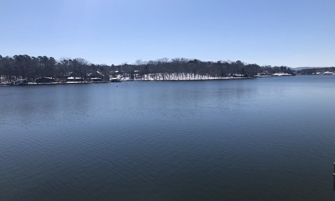 Piney Casa | The Lake House and Spa in One