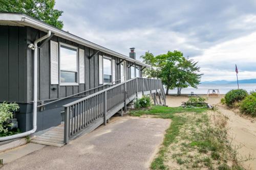 Malletts Bay Casa | The Lake House