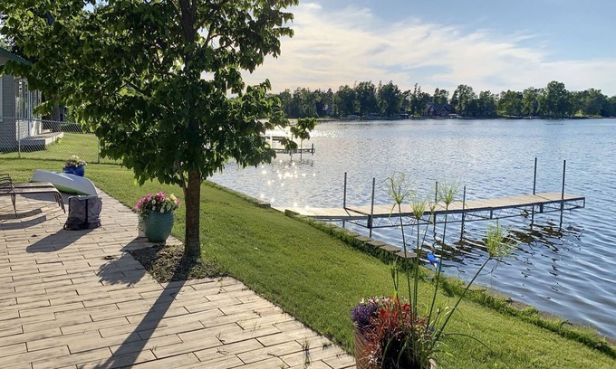 Detroit Lakes Cabina | ¡NUEVO! Lakefront Home 10 minutos de la montaña de Detroit!