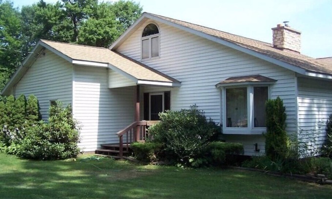 Niverville Casa | The Lakeshore House