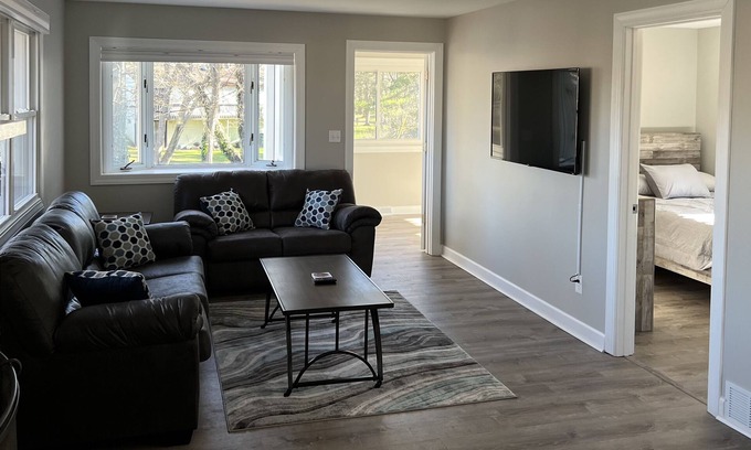 Stow Casa | The Lakeside Cottage in Stow!