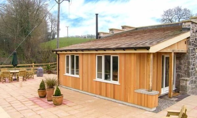 Gwaenysgor Near Prestatyn Cabaña | El cobertizo de parición, adecuado para mascotas, con chimenea en Dyserth, Ref 29036