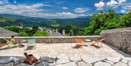 Vitsa Apartamento | The Land Beyond