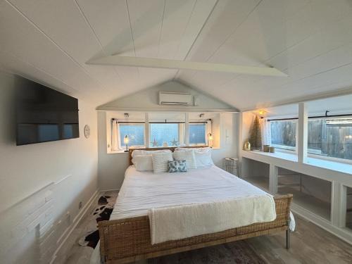 Orcas Hotel | The Landing at Orcas