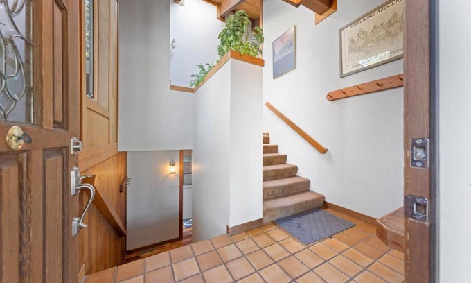 Lake Forest Casa | The Landing - Spacious Pet Friendly 4 BR with Hot tub
