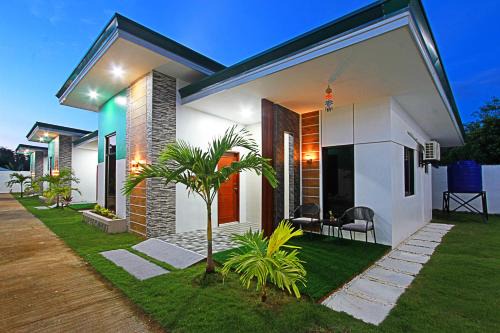 Danao Villa | the Landing Villas rental