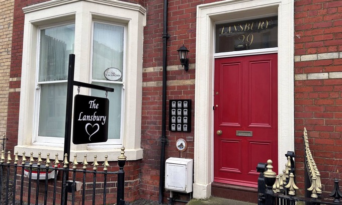 West Cliff Casa | The Lansbury - Whitby