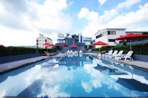 Patong Hotel | The Lantern Resorts Patong - SHA Extra Plus