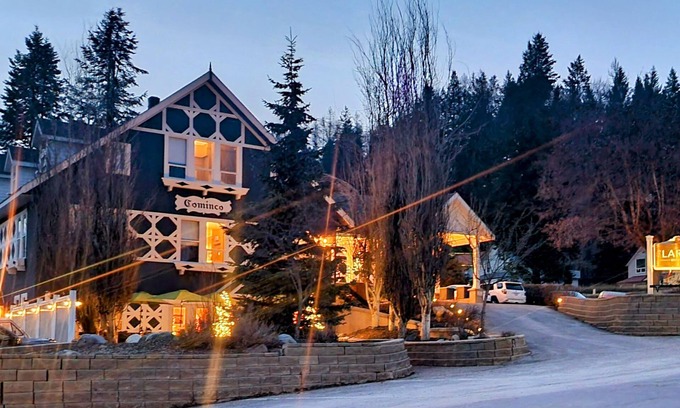 East Kootenay Hotel | The Larix Hotel