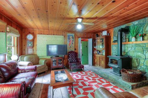 Guerneville Casa | The Last Resort