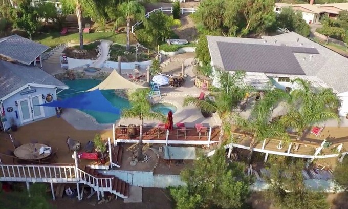 Simi Valley Casa | Ambiente tipo resort con hermosas vistas; un oasis para escapar de la refriega