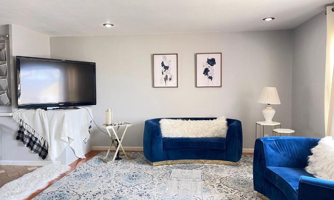 Pueblo Apartamento | The Lexington Home
