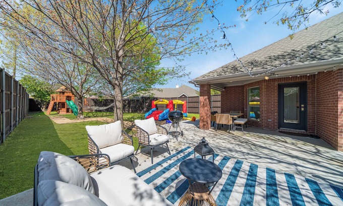 Frisco Casa | The Lido House, Cozy Family-Friendly Retreat