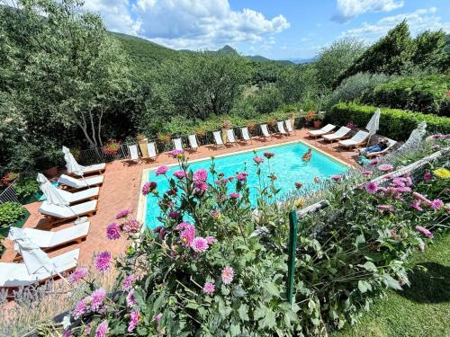 Spoleto Casa | The life of an Aristocrat on a country estate Stay in the mansion Sleeps 10