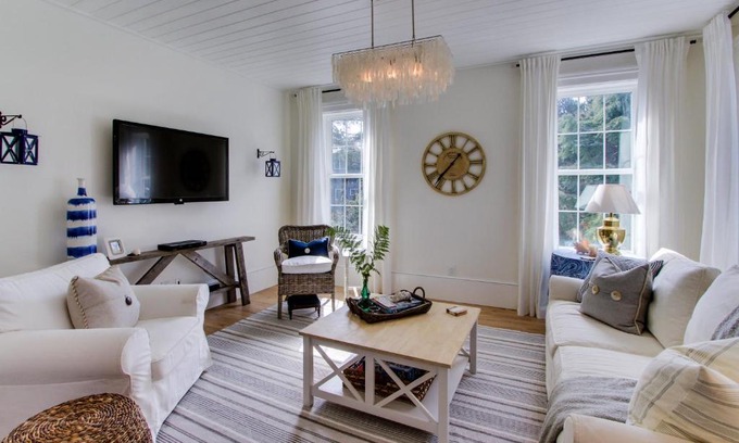 Agate Beach Casa | The Lighthouse at Starfish Cove