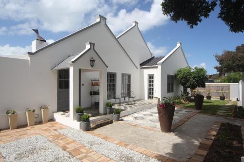 Hermanus Casa | The Lily House