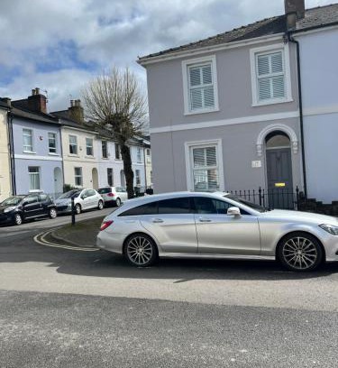 Cheltenham Casa | The Lily Pad - Boutique Townhouse, a short walk to Town Center and Racecourse